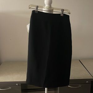 NWOT Junee Black crepe pencil skirt size 0